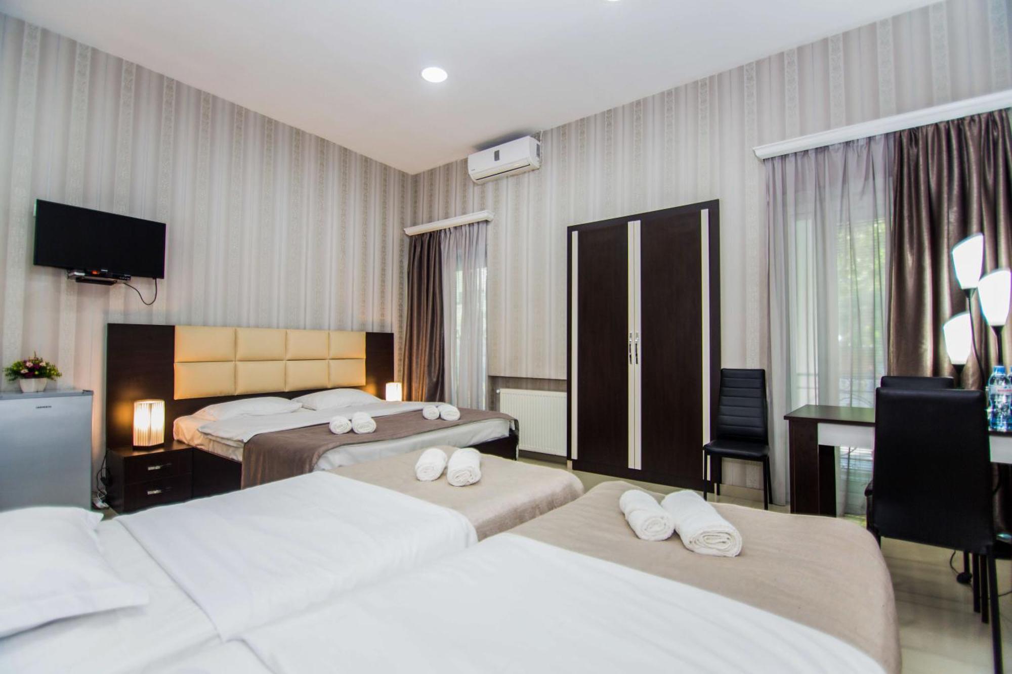 טביליסי Hotel Care Inn מראה חיצוני תמונה