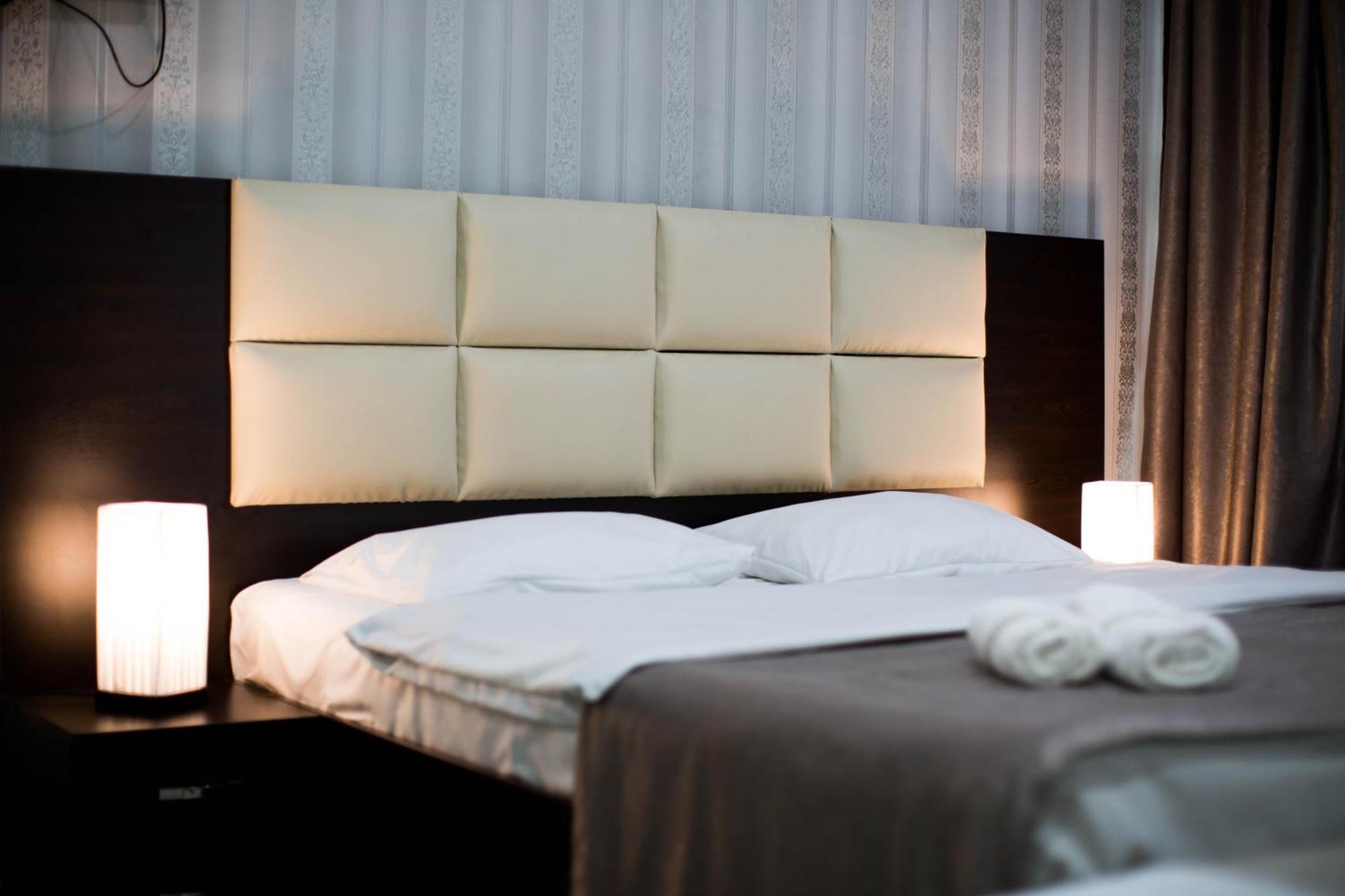 טביליסי Hotel Care Inn מראה חיצוני תמונה