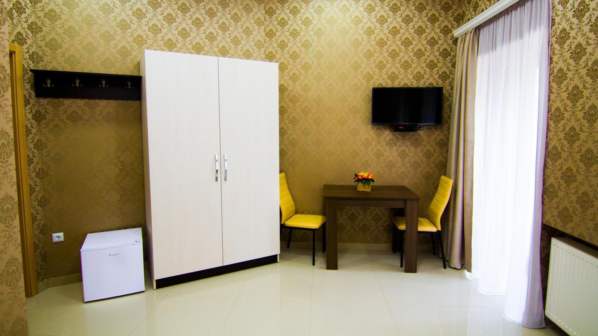 טביליסי Hotel Care Inn מראה חיצוני תמונה