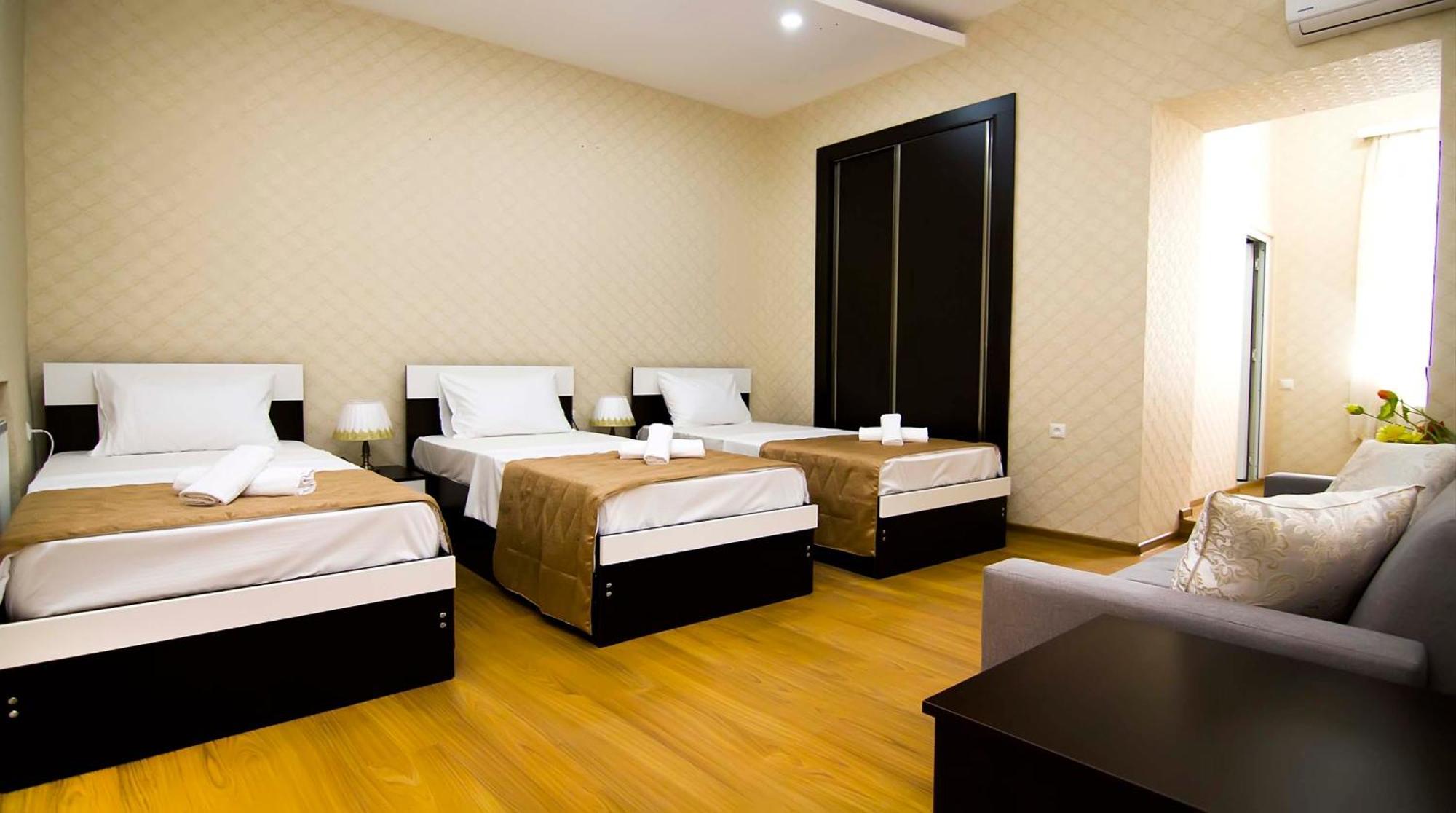 טביליסי Hotel Care Inn מראה חיצוני תמונה