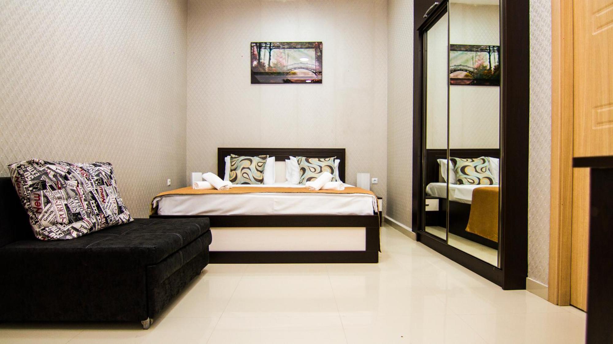 טביליסי Hotel Care Inn מראה חיצוני תמונה