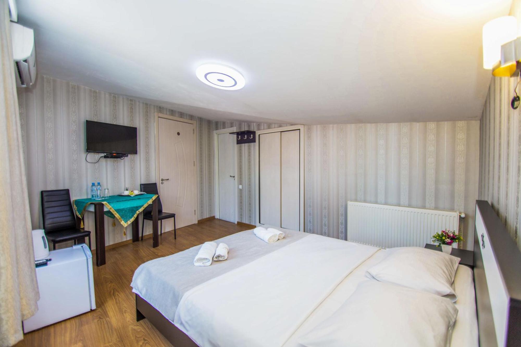 טביליסי Hotel Care Inn מראה חיצוני תמונה