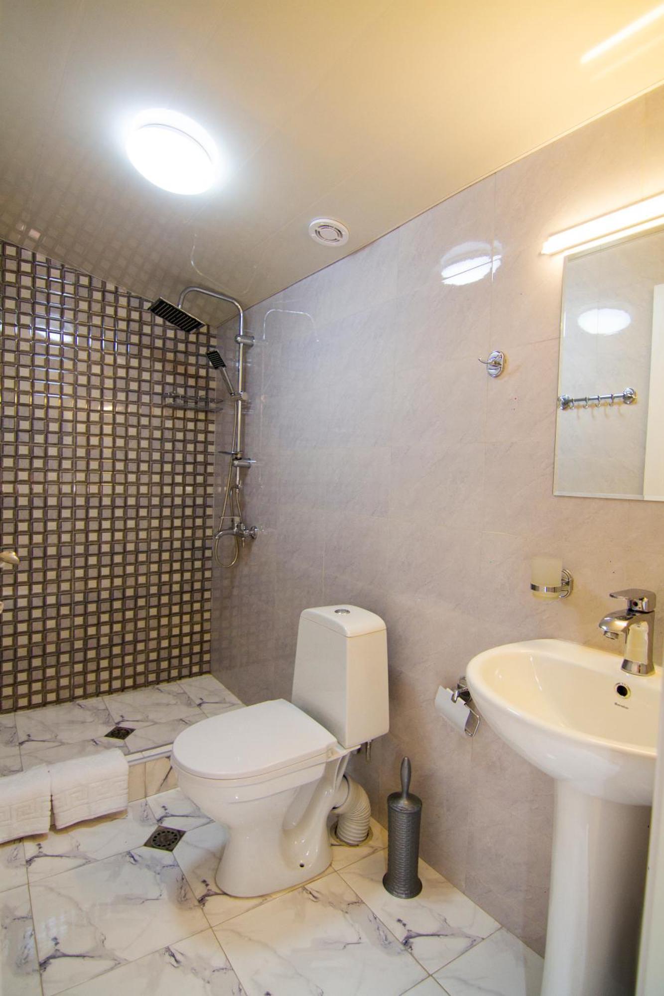טביליסי Hotel Care Inn מראה חיצוני תמונה